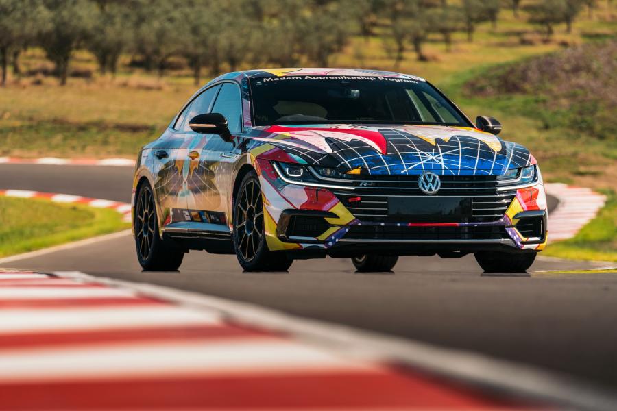  Volkswagen ART3on 2018 года  (фото 4 из 8)